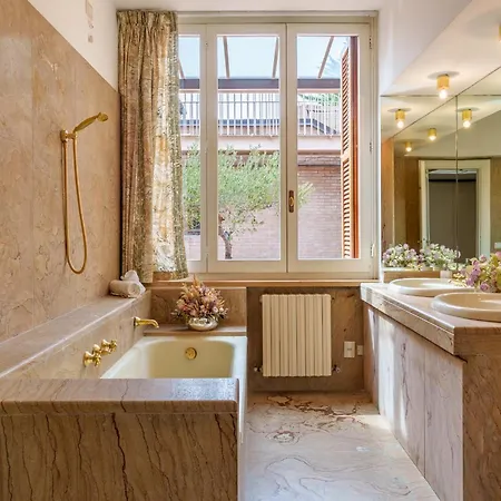 Lia 10, Emma Villa Ascoli Piceno